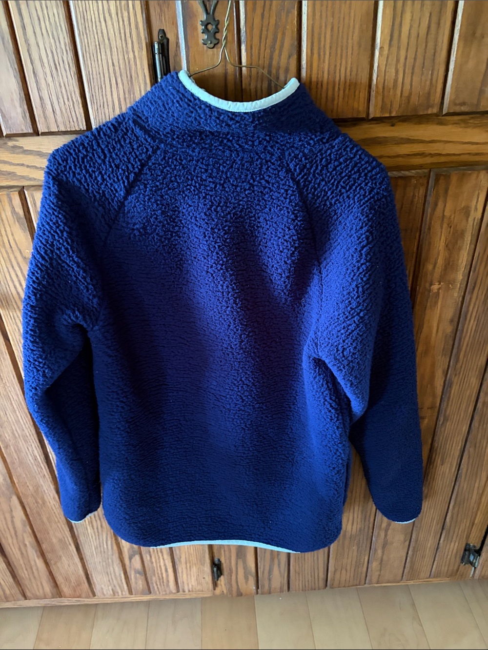 Lands' End Navy Sherpa mock neck Pullover with light blue trim Size XS - Picture 2 of 6